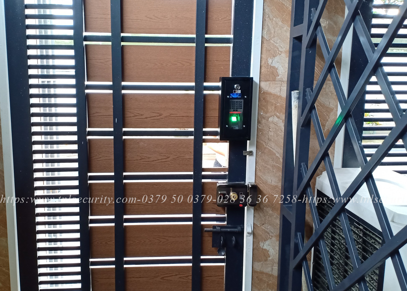 Lap-dat-khoa-van-tay-bao-dong-cho-nha-tro-tai-duong-12B-quan-9